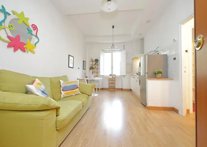 San Pietros Flat By Domusdimore アパート